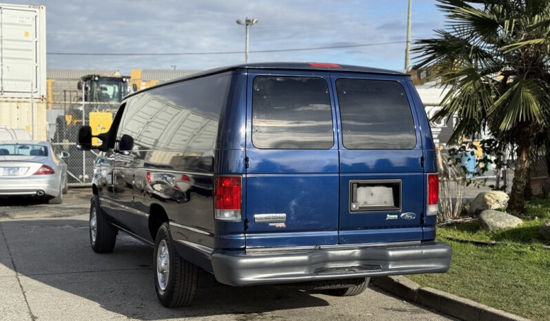 
								2011 Ford Econoline full									