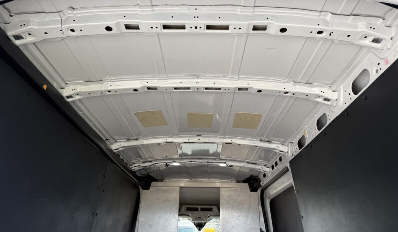 
								2022 Ford Transit 250 full									