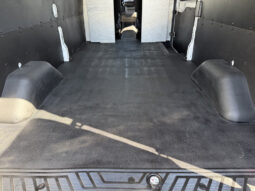 
										2022 Ford Transit 250 full									
