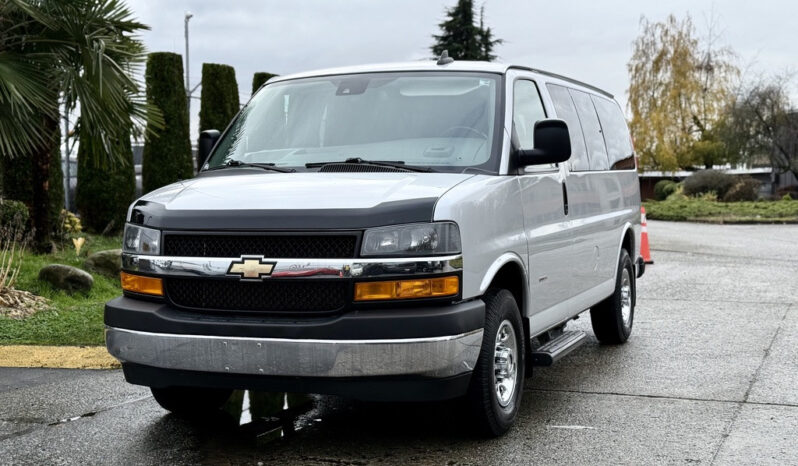 
								2021 Chevrolet Express 3500 full									