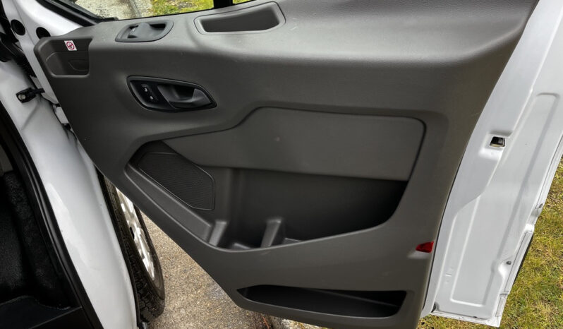 
								2020 Ford Transit full									