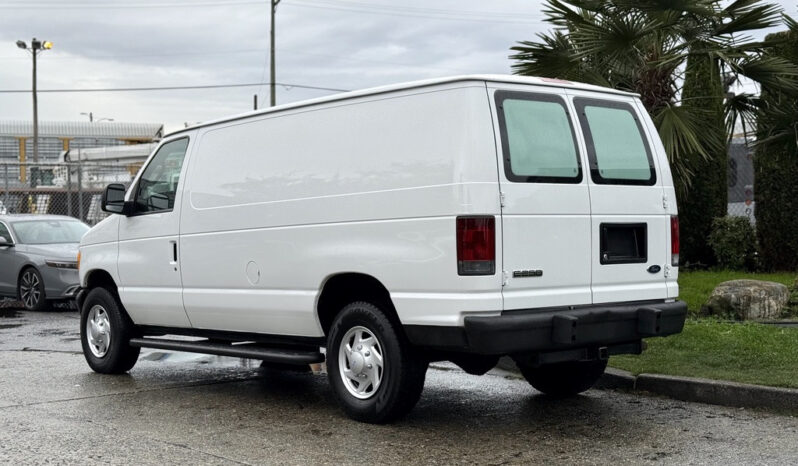 
								2006 Ford Econoline full									