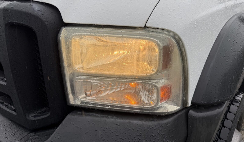 
								2006 Ford F-450 full									
