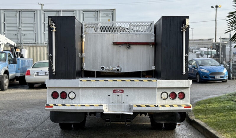 
								2015 Ford F-550 full									