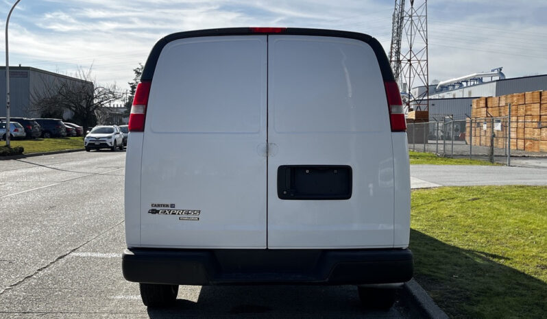 
								2015 Chevrolet Express 2500 full									