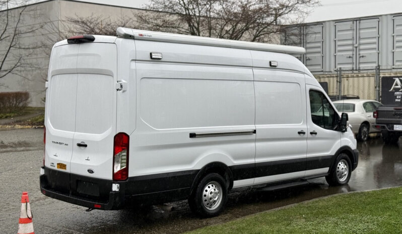 
								2023 Ford Transit full									