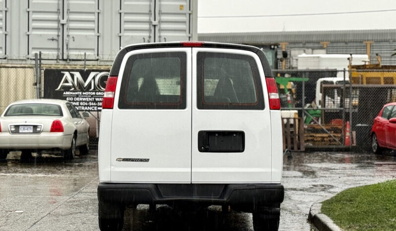 
								2021 Chevrolet Express full									