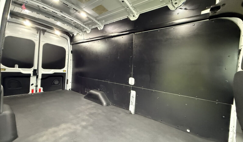 
								2020 Ford Transit-350 full									
