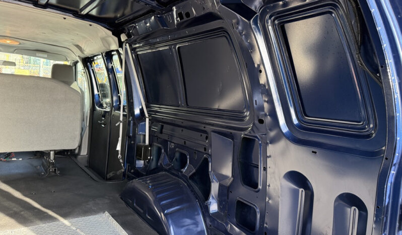 
								2011 Ford Econoline full									
