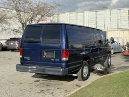 
										2011 Ford Econoline full									