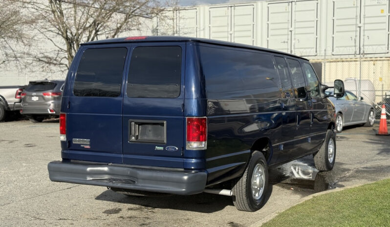 
								2011 Ford Econoline full									