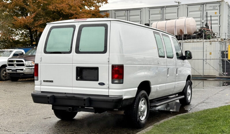 
								2006 Ford Econoline full									