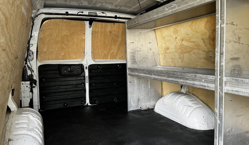 
								2015 Chevrolet Express 2500 full									