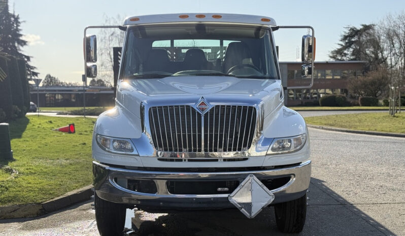 
								2017 International DuraStar full									