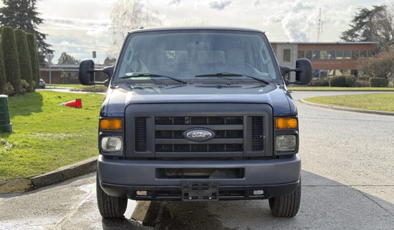 
								2011 Ford Econoline full									