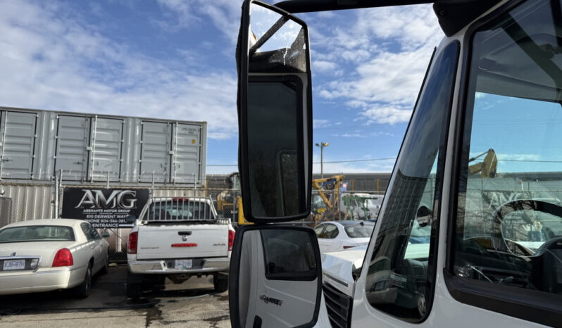 
								2014 International TerraStar full									