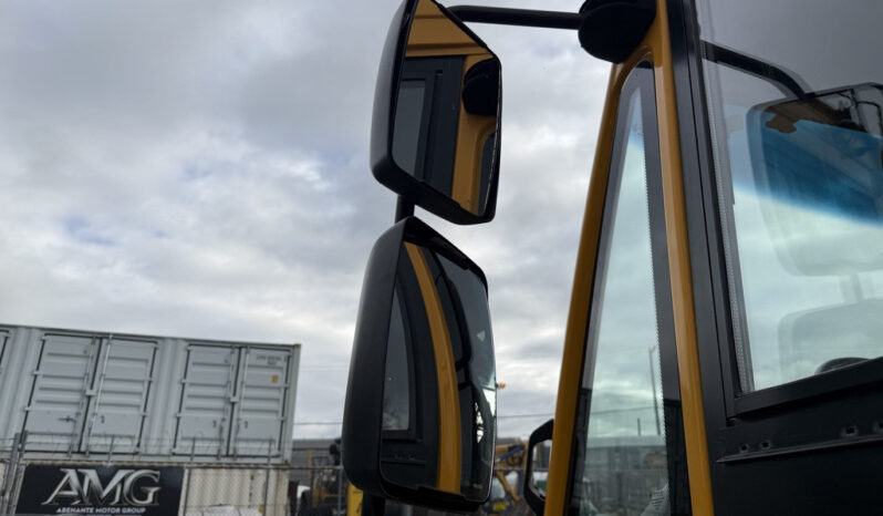 
								2022 Freightliner M2 106 full									