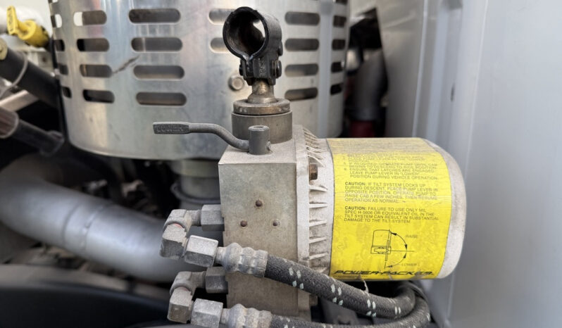
								2010 Autocar Xpeditor full									