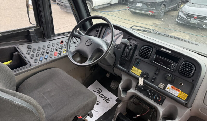 
								2022 Freightliner M2 106 full									