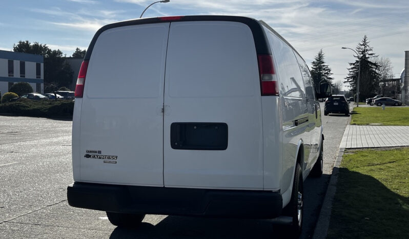 
								2015 Chevrolet Express 2500 full									