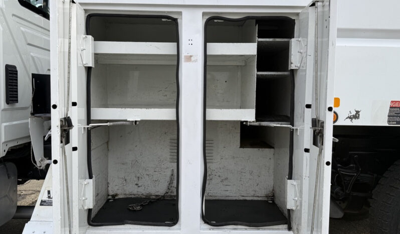 
								2011 International 4300 full									