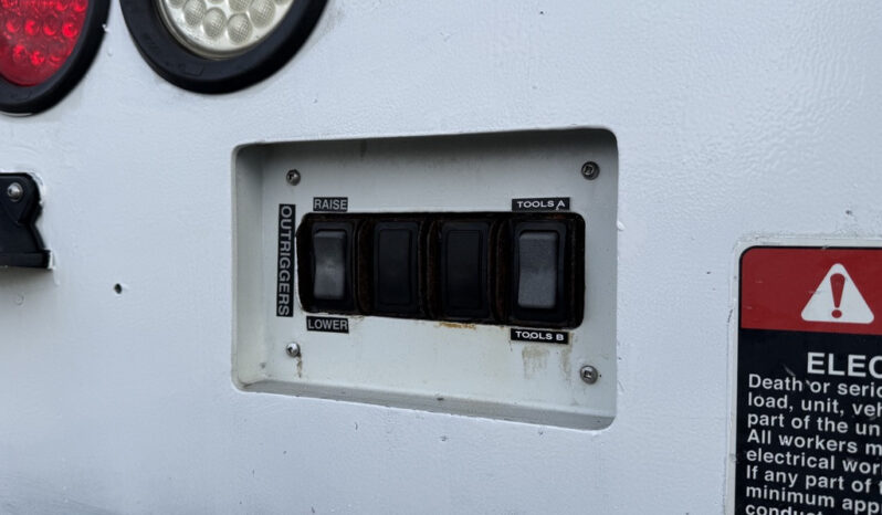 
								2013 International DuraStar full									
