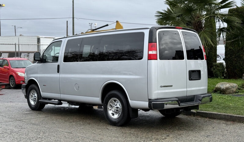 
								2021 Chevrolet Express 3500 full									