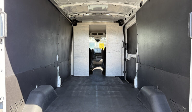 
								2022 Ford Transit 250 full									