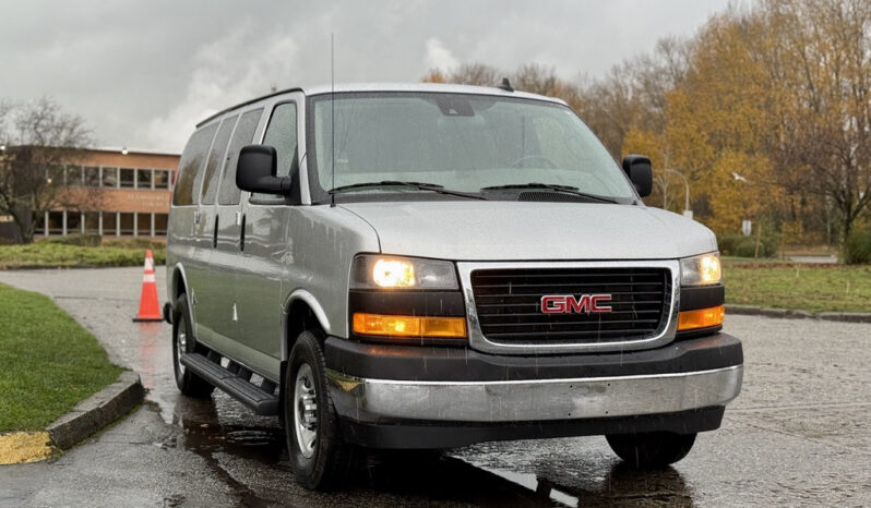 
								2023 GMC Savana 2500 full									