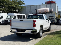 
										2021 Chevrolet Silverado 1500 full									