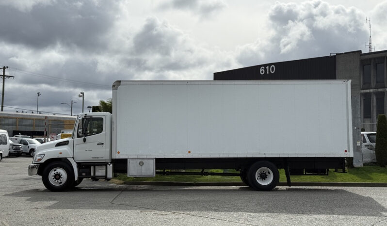
								2017 Hino 338 full									
