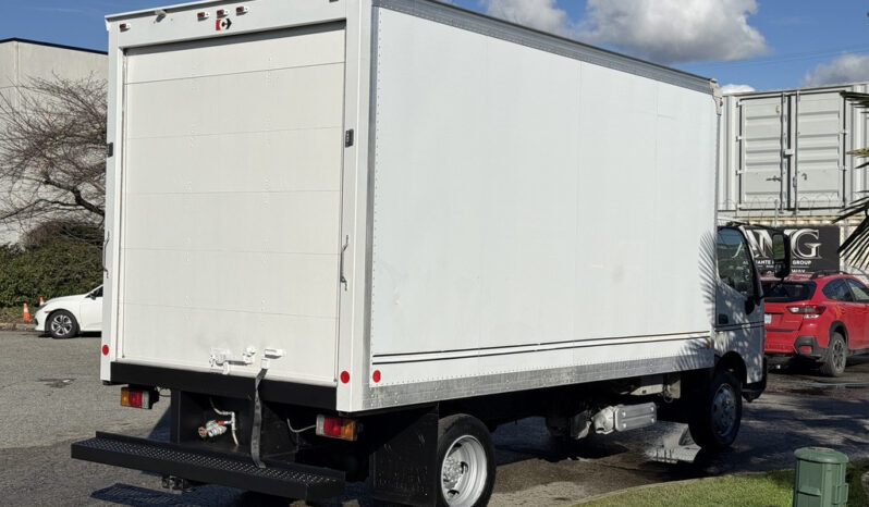 
								2014 Hino 195 full									