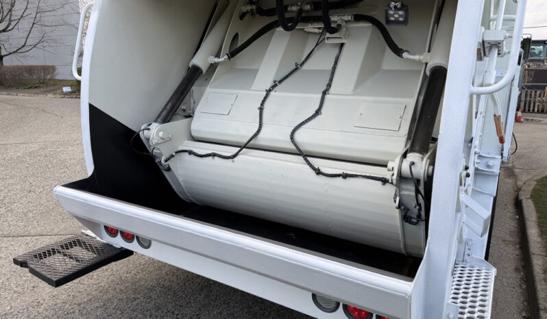 
								2010 Autocar Xpeditor full									