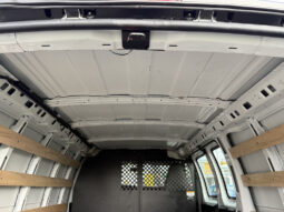 
										2023 GMC Savana 2500 full									