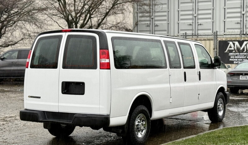 
								2021 Chevrolet Express full									