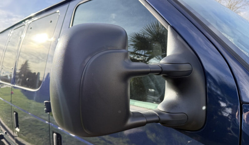 
								2011 Ford Econoline full									