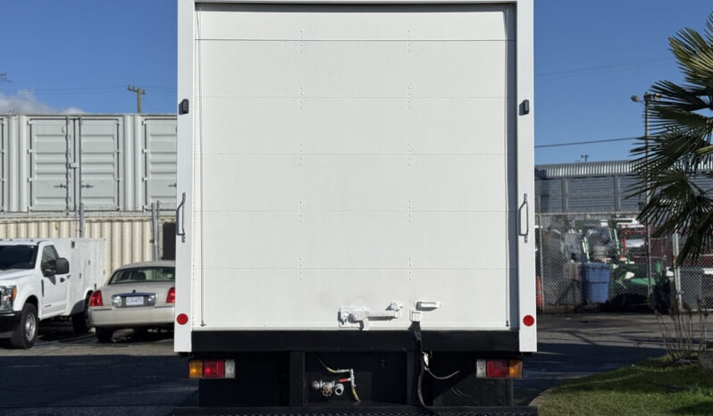 
								2014 Hino 195 full									