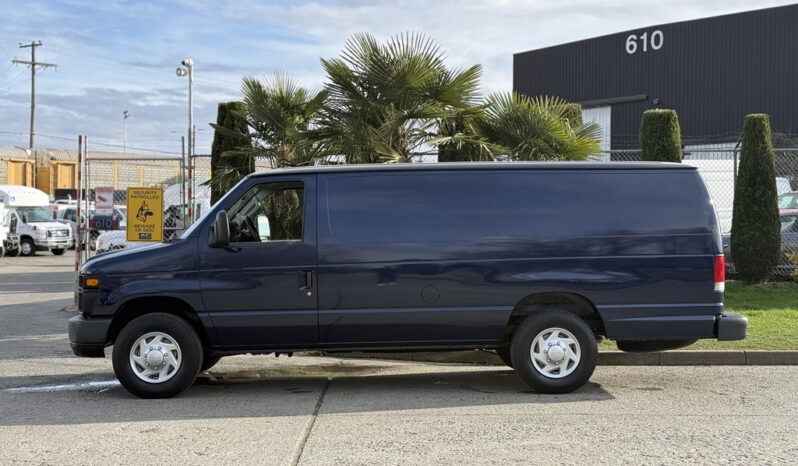
								2011 Ford Econoline full									