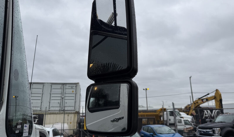 
								2010 International 7300 full									