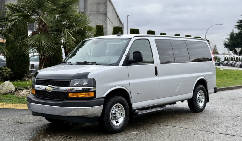
								2021 Chevrolet Express 3500 full									