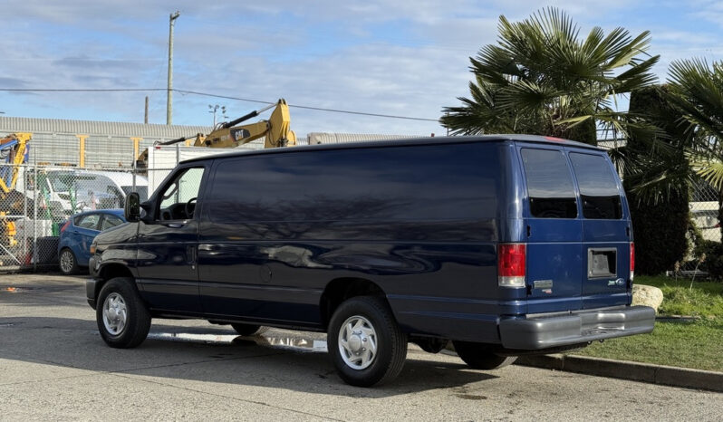 
								2011 Ford Econoline full									