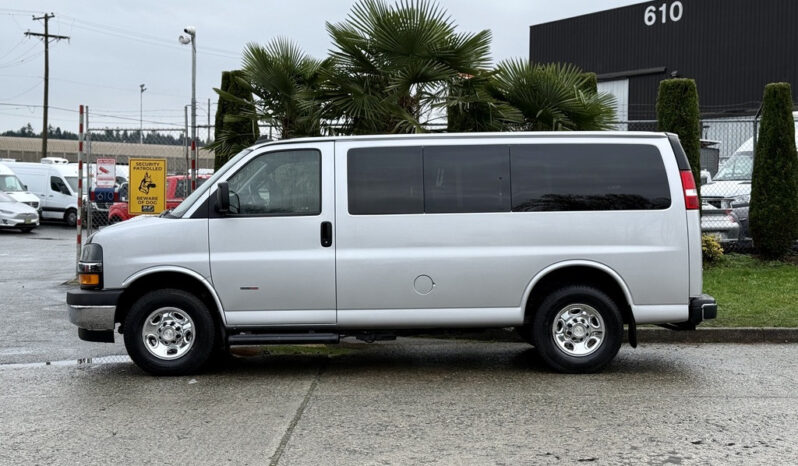 
								2021 Chevrolet Express 3500 full									
