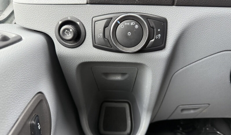 
								2017 Ford Transit full									