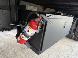 
										2001 Ford F650 full									