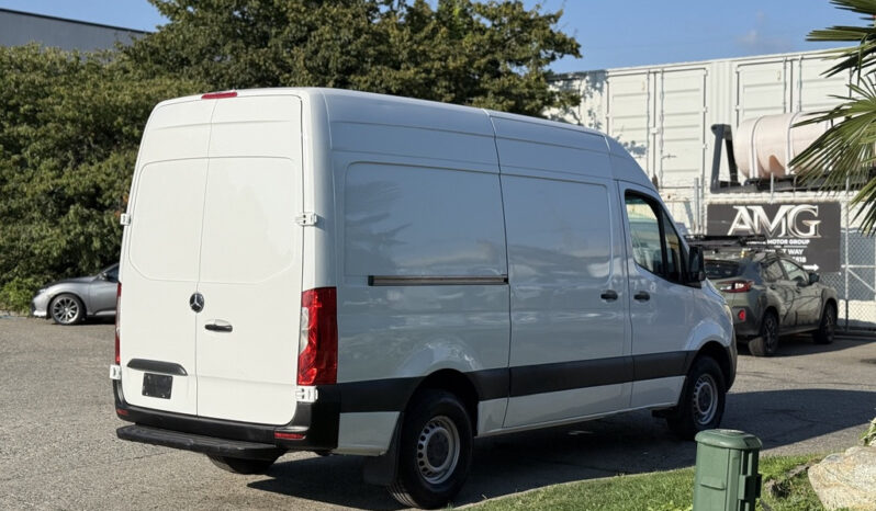 
								2020 Mercedes-Benz Sprinter full									