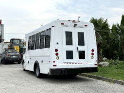 
										2015 Chevrolet Express full									