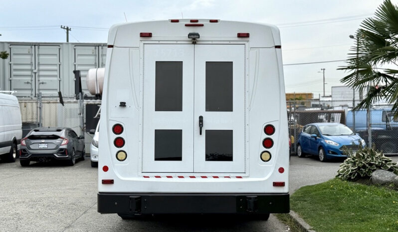 
								2015 Chevrolet Express full									