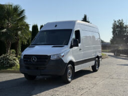 
										2020 Mercedes-Benz Sprinter full									
