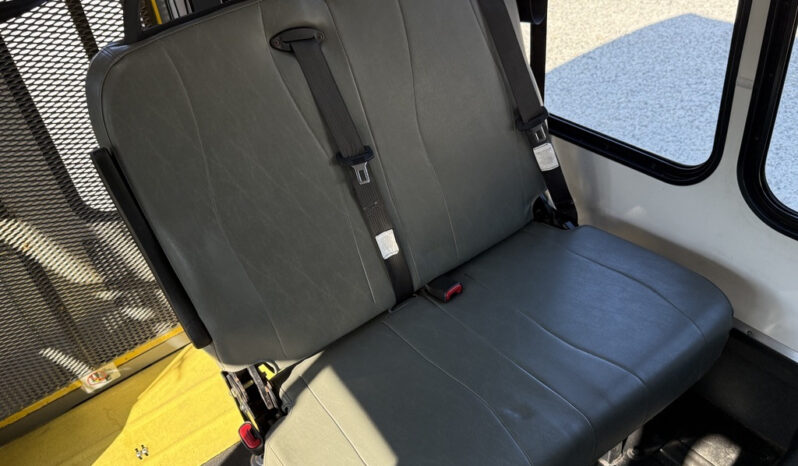 
								2016 Ford E-350 Econoline full									
