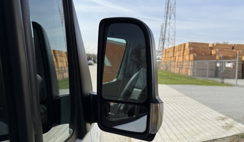 
								2023 Mercedes-Benz Sprinter full									